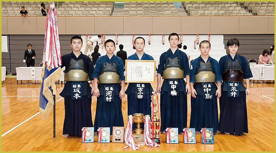 中学生男子の部優勝 昭島中央剣友会(東京)